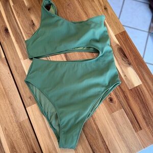 Double Zero Ribbed One-Shoulder Cutout One-Piece Swimsuit | Green | L
